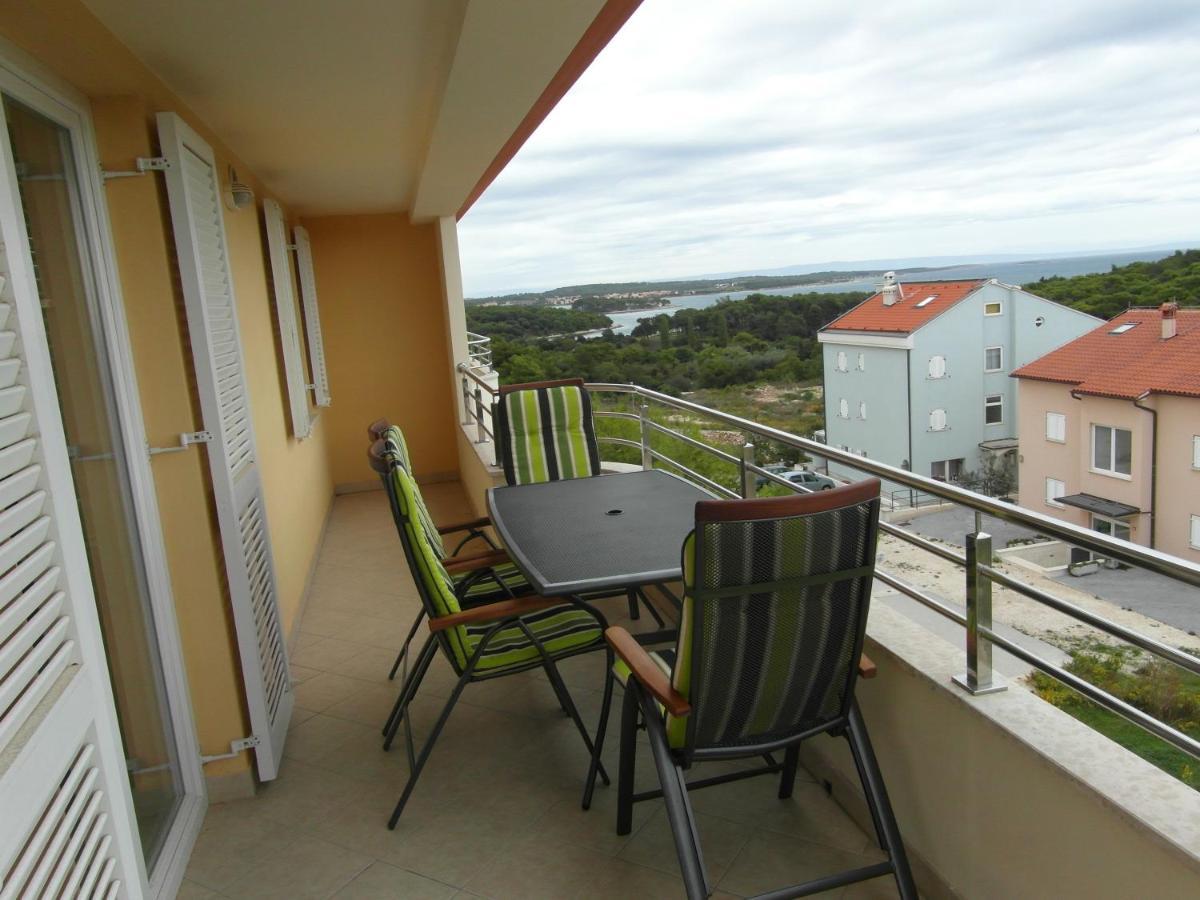 Bentley - Sea-View - 2 Bedroom Apartment Премантура Екстериор снимка
